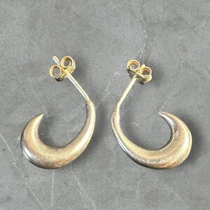 Vintage crescent shaped hoop sterling silver post earrings 1 inch